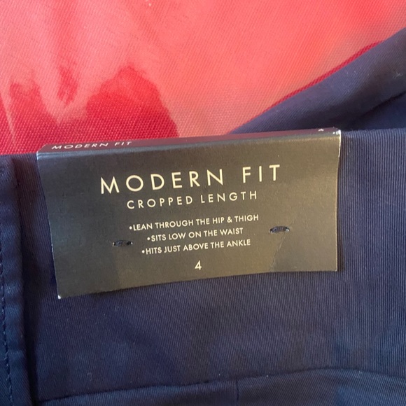 New with tags Ann Taylor Modern Fit Cropped Length pants - Picture 3 of 4